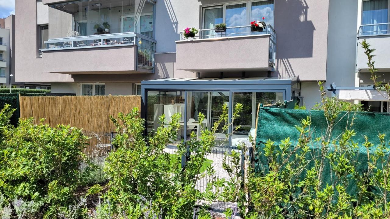 - Letnany 178 Zimni Zahrada Prag
